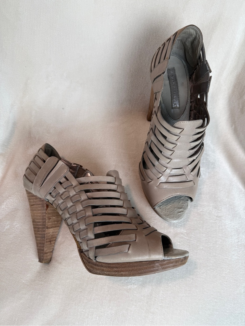 Banana Republic Woven Taupe Leather Peep-Toe Heels, Refurbished, Size 8.5